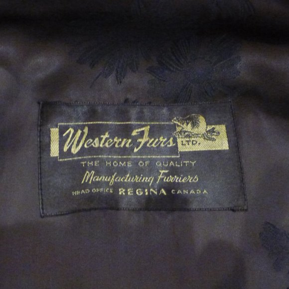 Vintage Muskrat Fur Coat - Picture 7 of 11